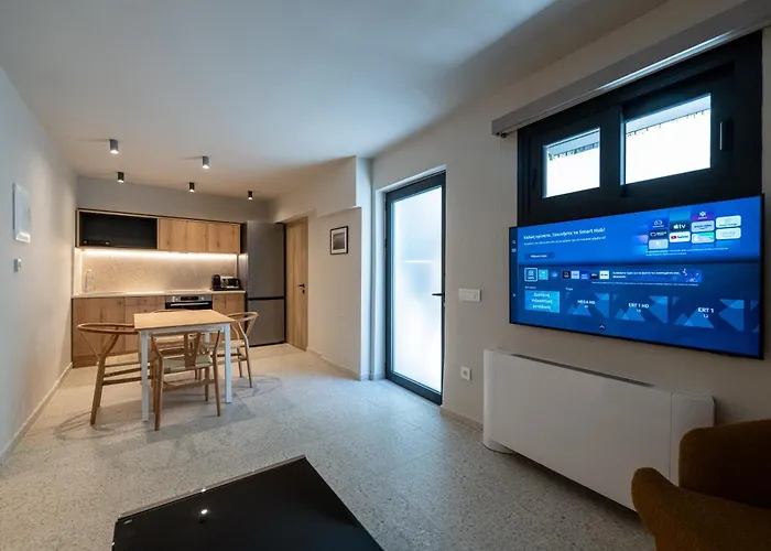 Semi-basement - Asklipiou Cube *