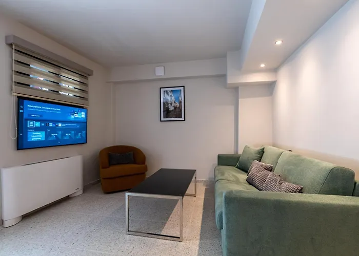 Semi-basement - Asklipiou Cube *